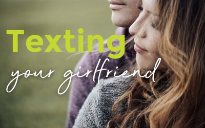 How to Text Your Girlfriend – 9 essential tips to make her happy